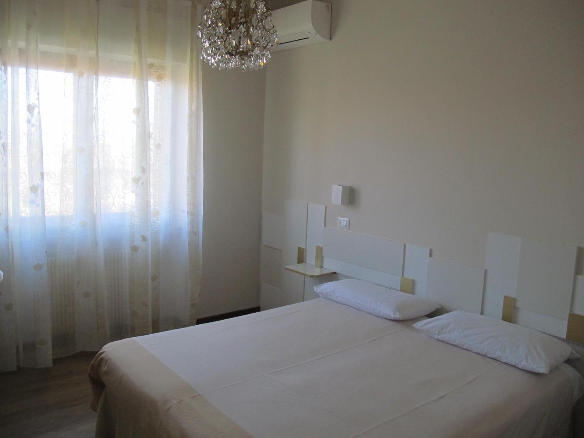 B&B Villa Filotea & Apartment Desenzano del Garda Luaran gambar